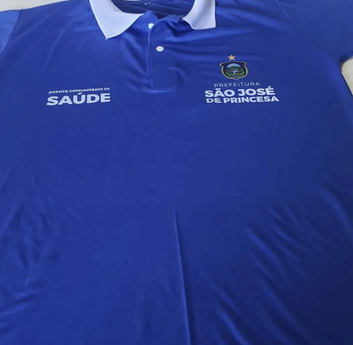 Uniformes personalizados com estamparia